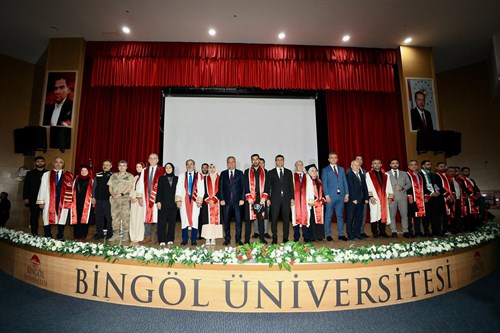 Vali Usta, Bingöl Üniversitesi Mezuniyet Töreni’ne Katıldı