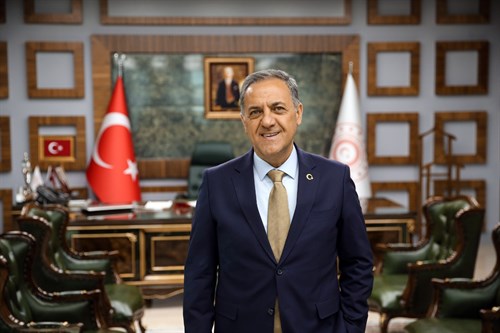 Dr. Ahmet Hamdi USTA